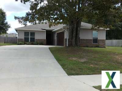 Photo 4 bd, 2 ba, 1733 sqft House for rent - Pace, Florida