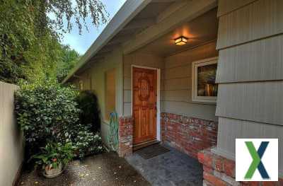 Photo 3 bd, 2 ba, 1693 sqft House for rent - Palo Alto, California