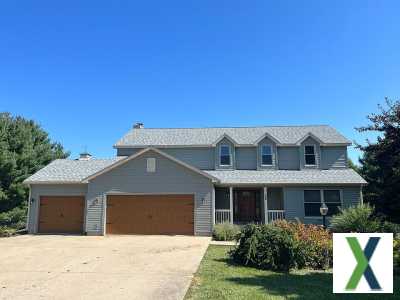 Photo 4 bd, 3 ba, 2400 sqft House for sale - Sterling, Illinois