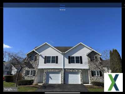 Photo 3 bd, 3 ba, 2000 sqft Townhome for rent - State College, Pennsylvania