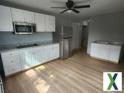 Photo 3 bd, 1 ba, 850 sqft House for rent - Islip, New York