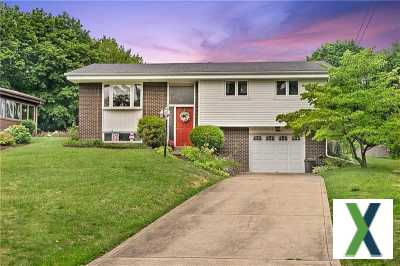 Photo 3 bd, 2 ba, 1450 sqft House for sale - West Mifflin, Pennsylvania