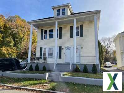 Photo 2 bd, 6 ba, 2240 sqft Home for sale - Woonsocket, Rhode Island