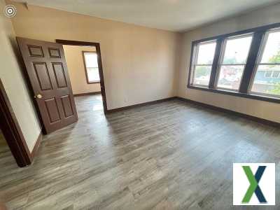 Photo 2 bd, 1 ba, 1150 sqft Townhome for rent - East Chicago, Indiana