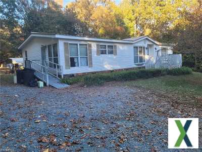 Photo 3 bd, 2 ba, 1064 sqft Home for sale - Asheboro, North Carolina