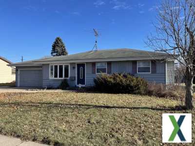 Photo 2 bd, 3 ba, 1761 sqft Home for sale - Janesville, Wisconsin