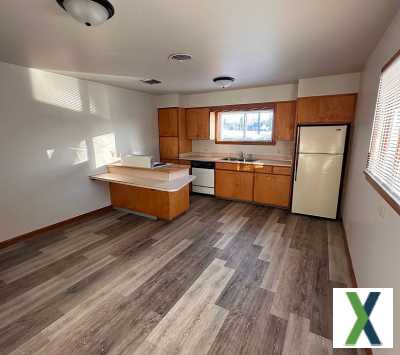 Photo 3 bd, 1 ba, 1079 sqft Home for rent - Minot, North Dakota