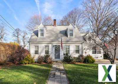 Photo 4 bd, 2 ba, 1655 sqft Home for sale - Braintree, Massachusetts