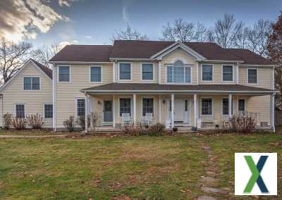Photo 5 bd, 4 ba, 3651 sqft Home for sale - Amherst Center, Massachusetts
