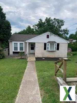 Photo 3 bd, 1 ba, 1287 sqft House for rent - Penn Hills, Pennsylvania