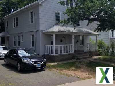 Photo 3 bd, 1.5 ba, 1500 sqft House for rent - Manchester, Connecticut