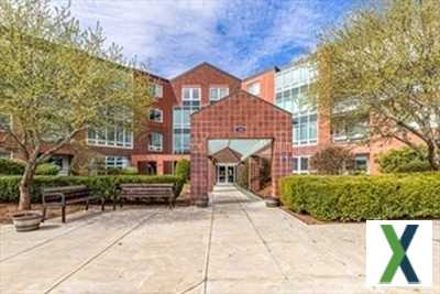 Photo 2 bd, 2 ba, 1400 sqft Condo for sale - Woburn, Massachusetts
