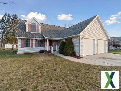 Photo 5 bd, 4 ba, 2081 sqft House for sale - Owosso, Michigan