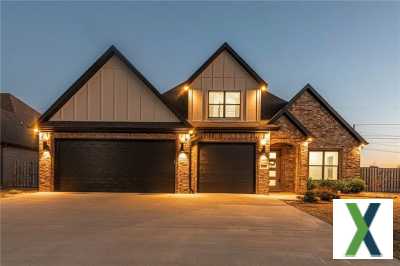 Photo 4 bd, 4 ba, 3180 sqft House for sale - Springdale, Arkansas