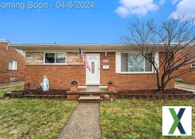 Photo 3 bd, 2 ba, 2172 sqft Home for sale - Dearborn Heights, Michigan