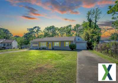 Photo 4 bd, 2 ba, 2023 sqft Home for sale - Newport News, Virginia