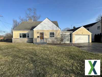 Photo 2.5 bd, 3 ba, 2135 sqft Home for rent - Upper Arlington, Ohio