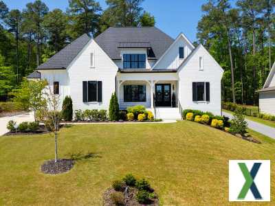 Photo 4 bd, 4 ba, 4347 sqft Home for sale - Cary, North Carolina