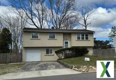 Photo 2 bd, 3 ba Home for rent - Selden, New York