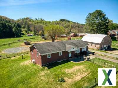 Photo 3 bd, 3 ba, 2242 sqft House for sale - Woodlawn, Virginia