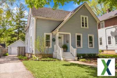 Photo  House for sale - Batavia, Illinois