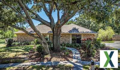 Photo 4 bd, 3 ba, 2162 sqft Home for sale - Bloomingdale, Florida