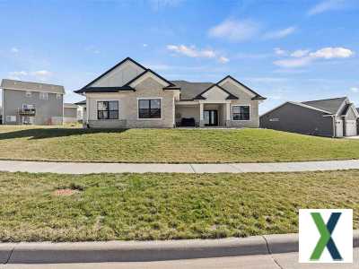 Photo 3 bd, 2 ba, 2618 sqft House for sale - Iowa City, Iowa