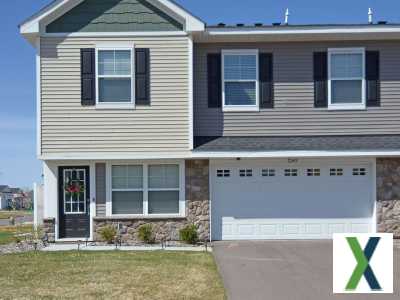 Photo 3 bd, 2.5 ba, 1051 sqft Townhome for rent - Lino Lakes, Minnesota
