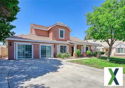 Photo 5 bd, 4 ba, 2632 sqft Home for sale - Lancaster, California