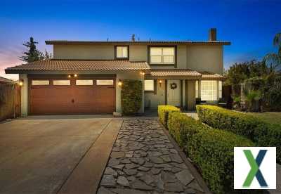 Photo 4 bd, 3 ba, 2358 sqft House for sale - Redlands, California