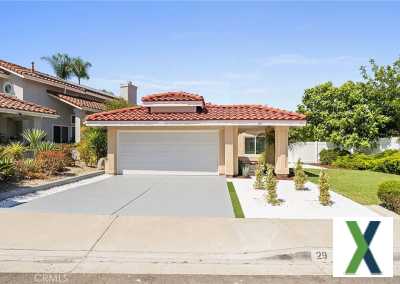 Photo 2 bd, 2 ba, 1036 sqft Home for sale - Laguna Niguel, California