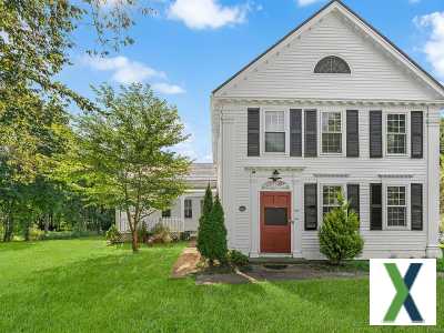 Photo 3 bd, 3 ba, 3149 sqft Home for sale - Middletown, Connecticut