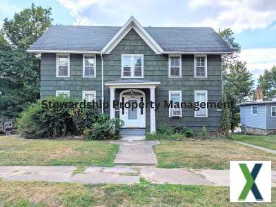 Photo 1 bd, 1 ba, 950 sqft Apartment for rent - Massillon, Ohio