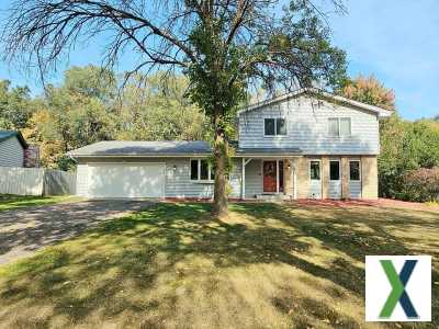 Photo 4 bd, 3 ba, 1674 sqft Home for sale - White Bear Lake, Minnesota