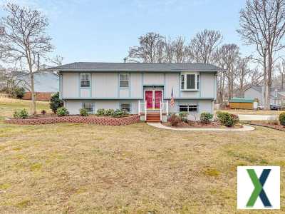 Photo 5 bd, 3 ba, 2564 sqft House for sale - Mauldin, South Carolina