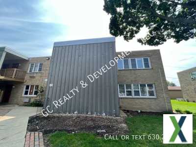 Photo 2 bd, 1 ba, 1928 sqft Apartment for rent - Crystal Lake, Illinois